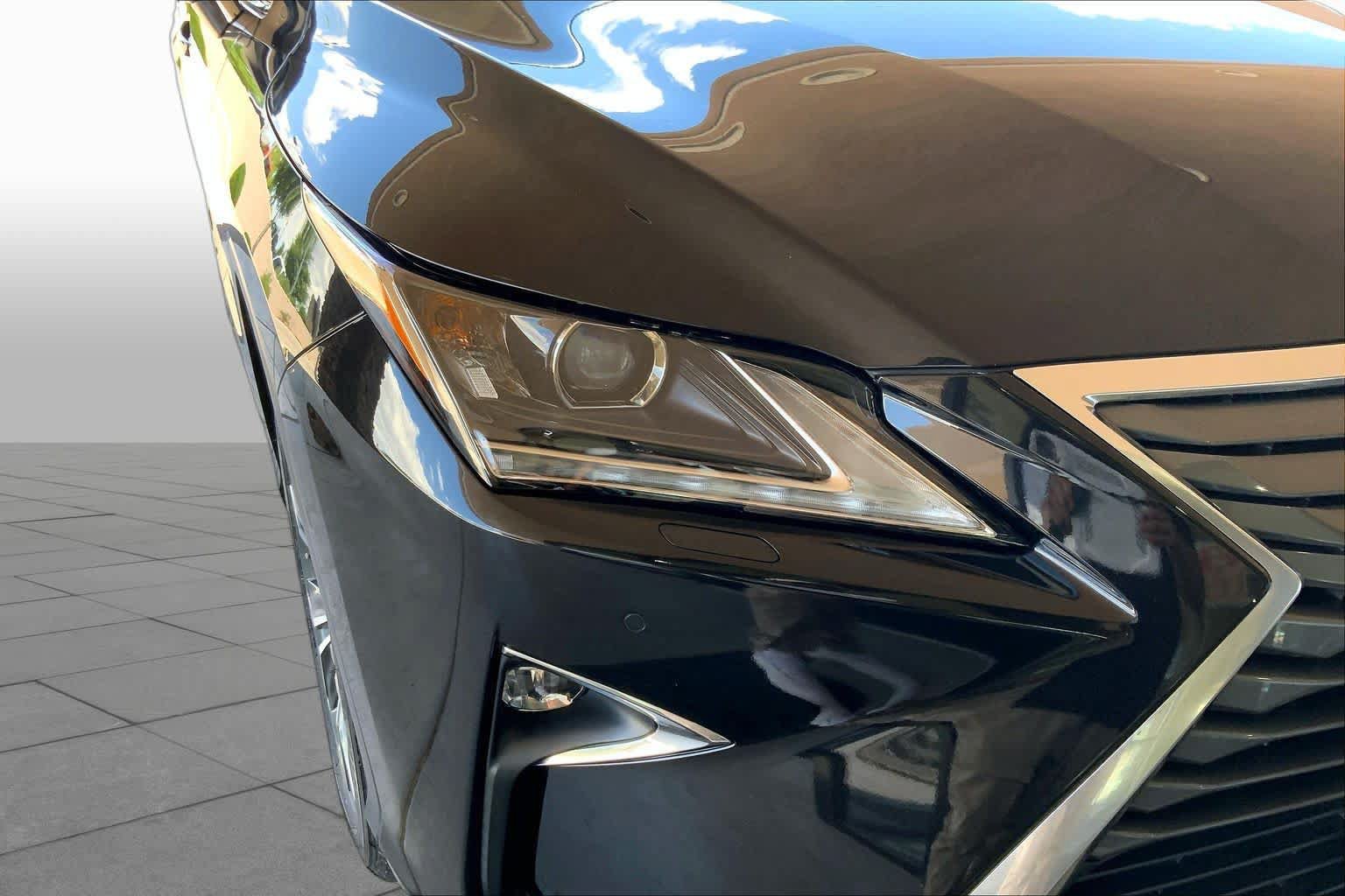 Used 2017 Lexus RX 450h AWD w/ Cold Weather Package image 27