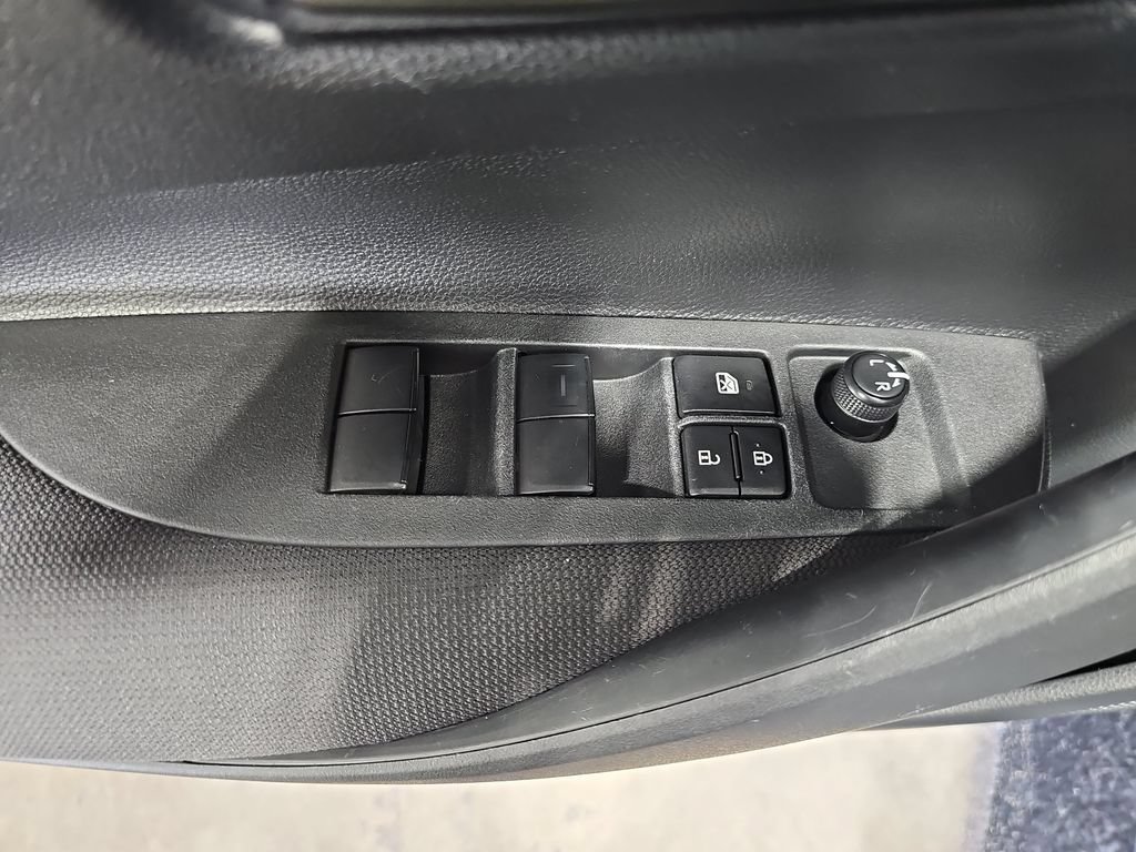 Used 2025 Toyota Corolla LE FWD image 28
