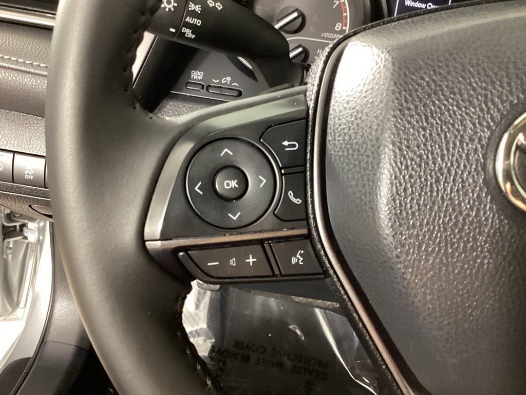 Used 2024 Toyota Camry SE FWD image 14