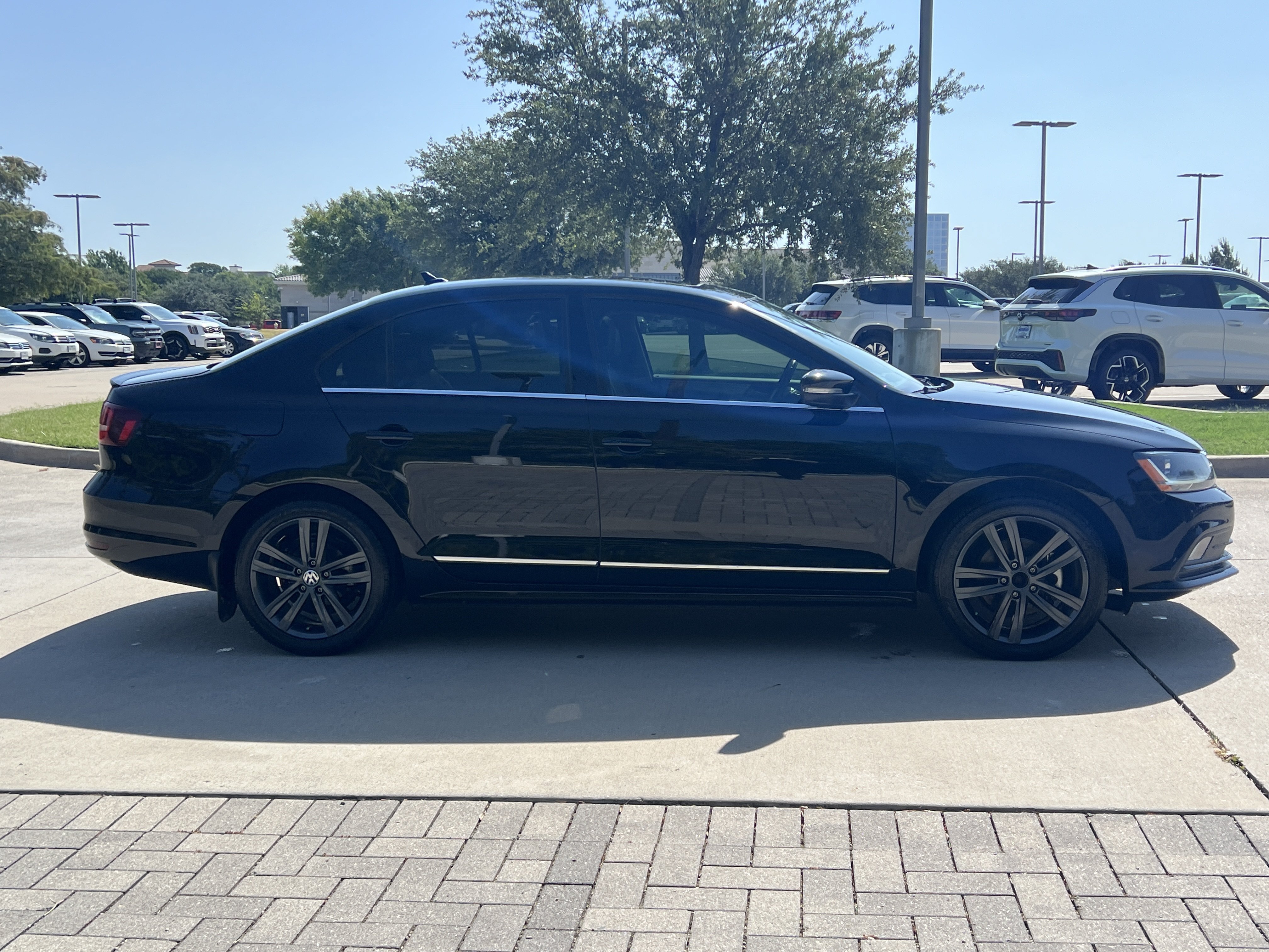 Used 2018 Volkswagen Jetta SEL FWD image 10