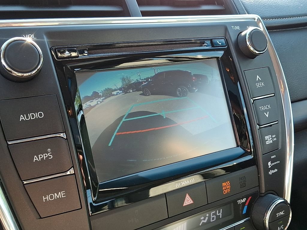 Used 2016 Toyota Camry XLE w/ Moonroof Package FWD image 19