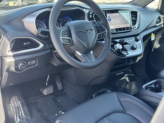 New 2026 Chrysler Pacifica Select FWD image 15
