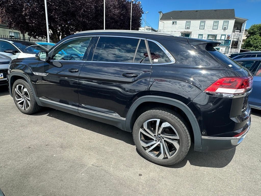 Used 2020 Volkswagen Atlas Cross Sport SEL Premium AWD/4WD image 4