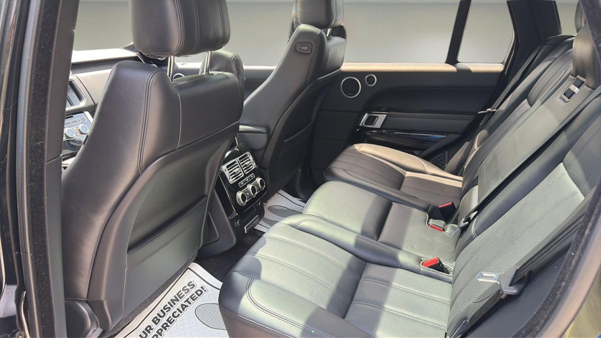 Used 2016 Land Rover Range Rover Supercharged AWD/4WD image 18