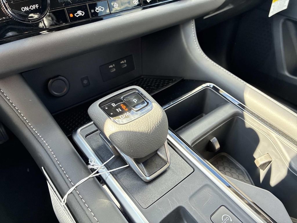 New 2026 Nissan Pathfinder SL AWD/4WD image 15