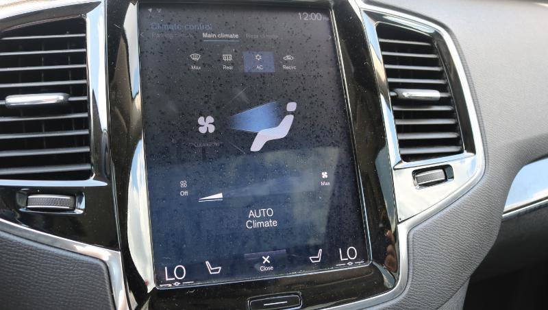 Used 2018 Volvo XC90 T5 Momentum w/ Convenience Package FWD image 12