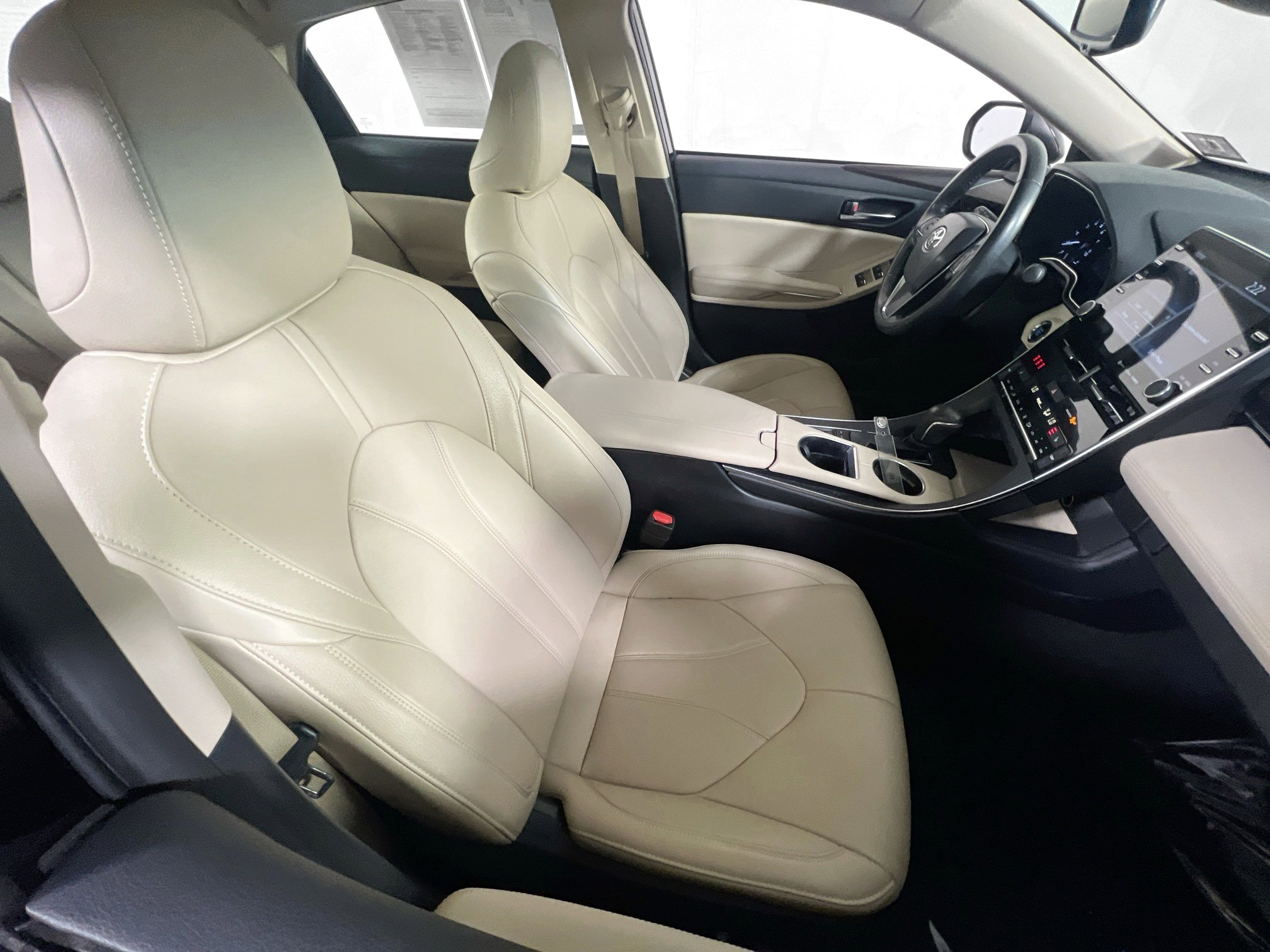 Used 2019 Toyota Avalon XLE image 27