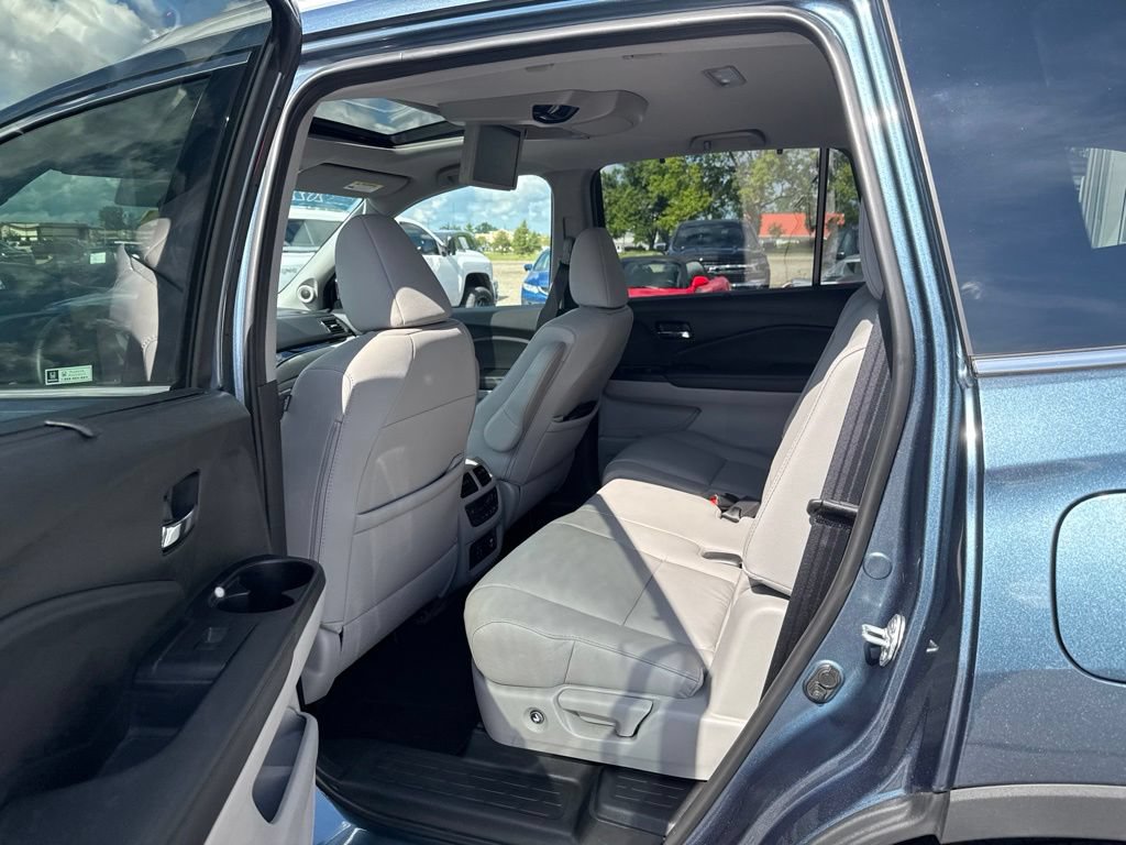 Used 2022 Honda Pilot Touring image 32