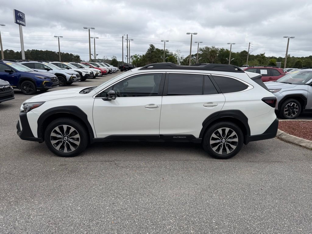 Used 2023 Subaru Outback Limited AWD/4WD image 10
