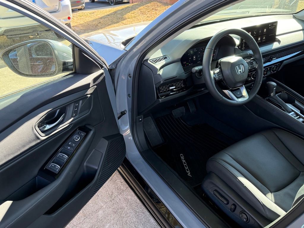 Certified 2025 Honda Accord Touring image 12