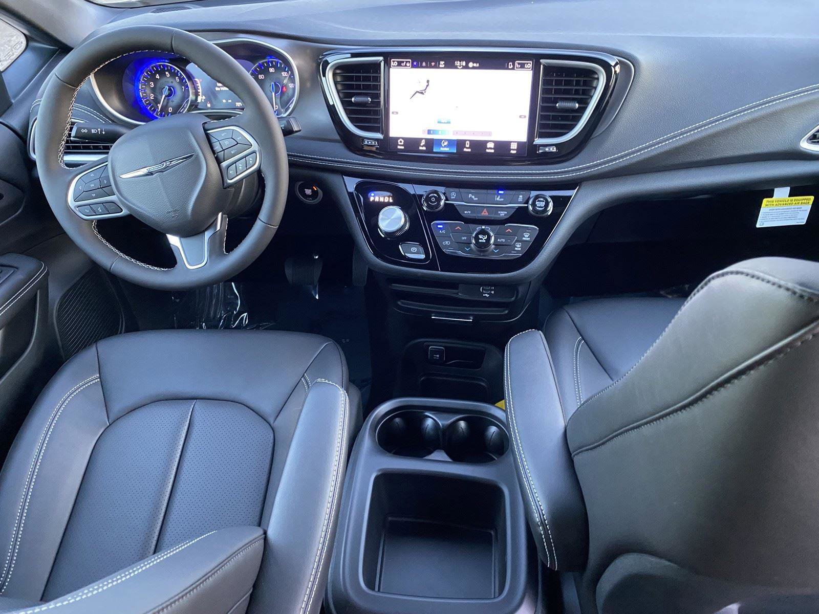 New 2026 Chrysler Pacifica Select FWD image 7