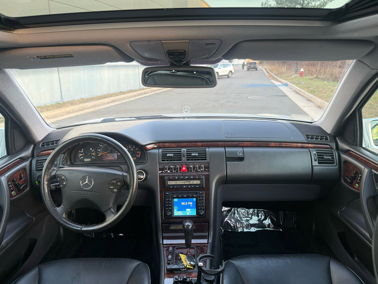 Used 2000 Mercedes-Benz E 430 Sedan image 24