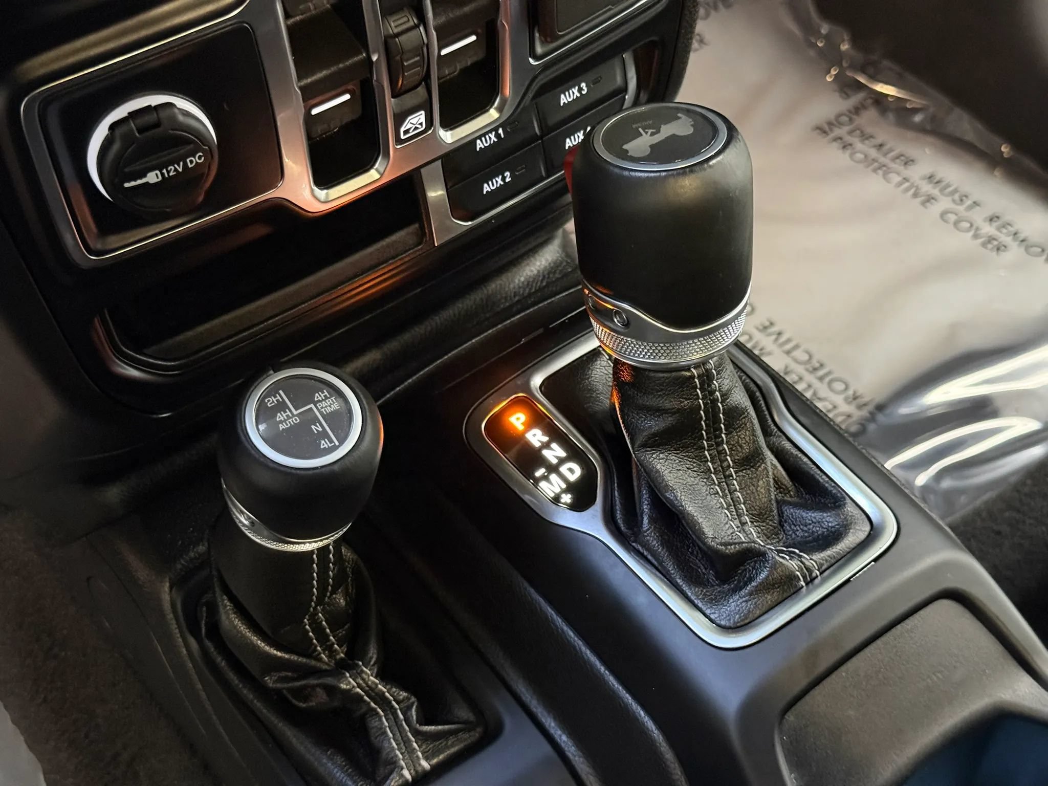 Used 2022 Jeep Wrangler Unlimited Sahara w/ Cold Weather Group AWD/4WD image 23
