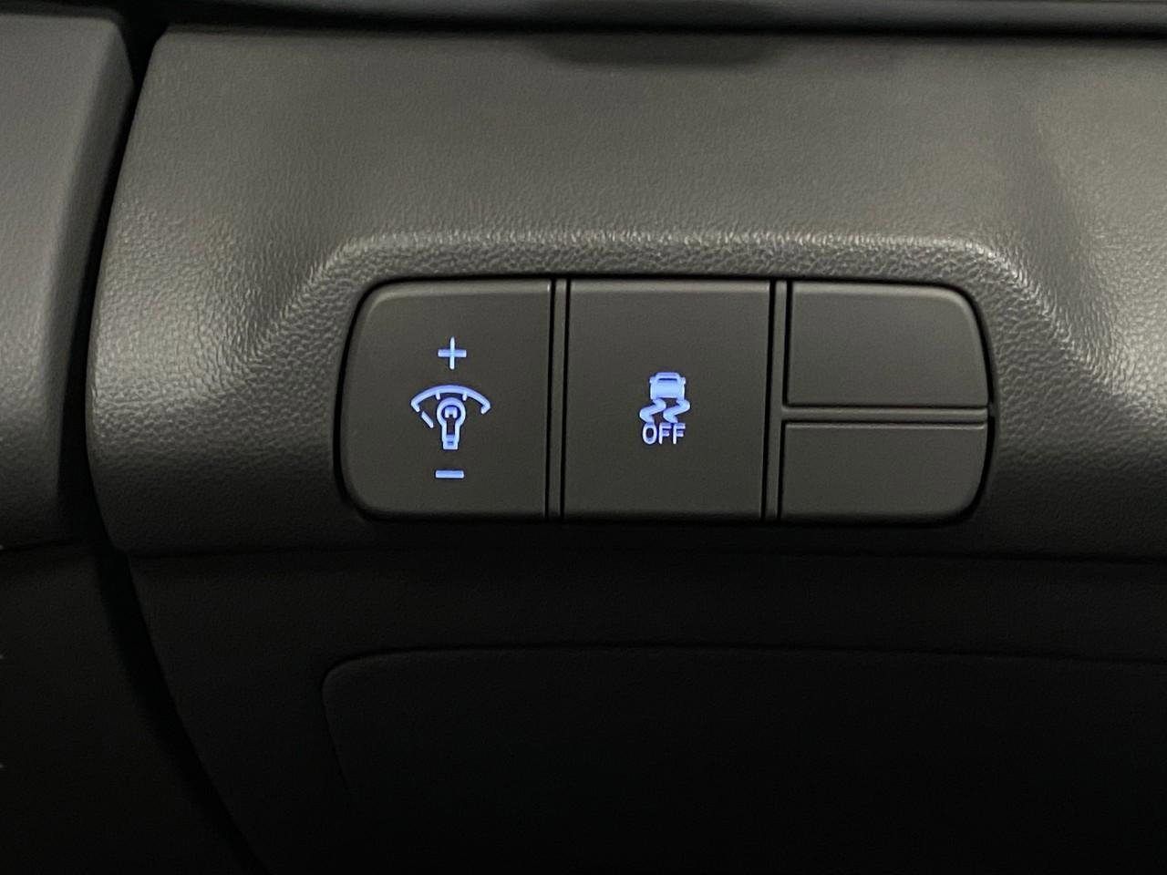 Certified 2024 Hyundai Elantra SEL w/ Convenience Package image 13