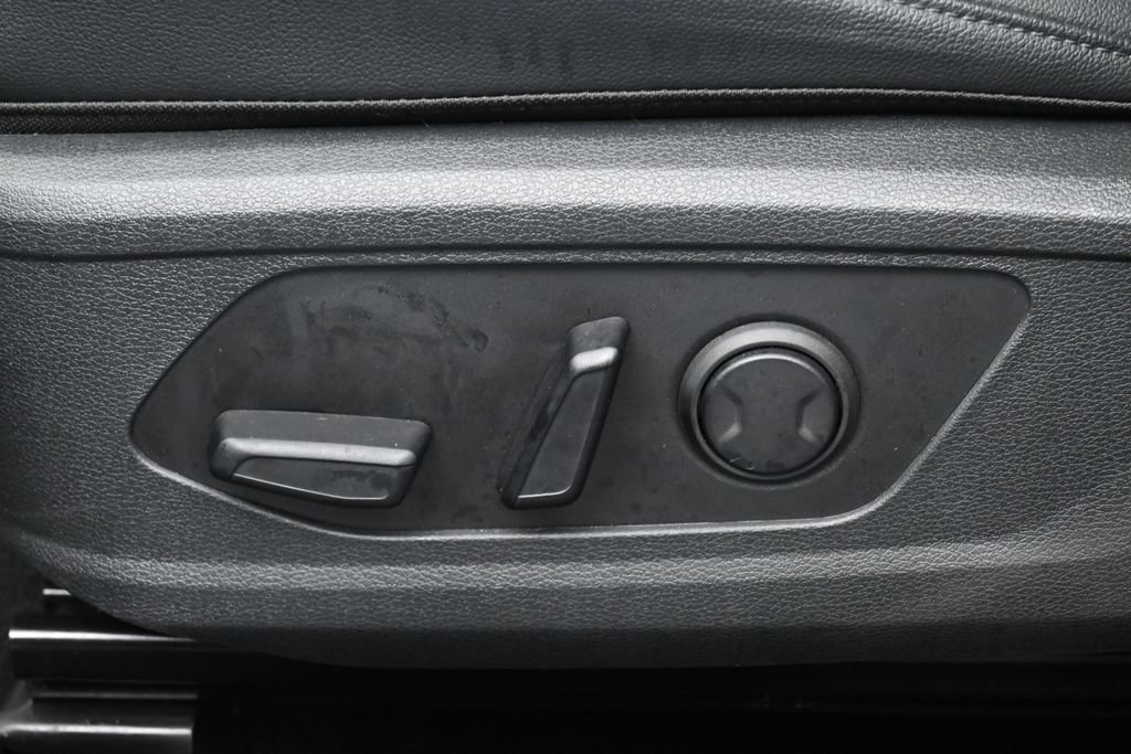 Used 2026 Kia Sportage EX w/ EX Panorama Roof Package FWD image 12