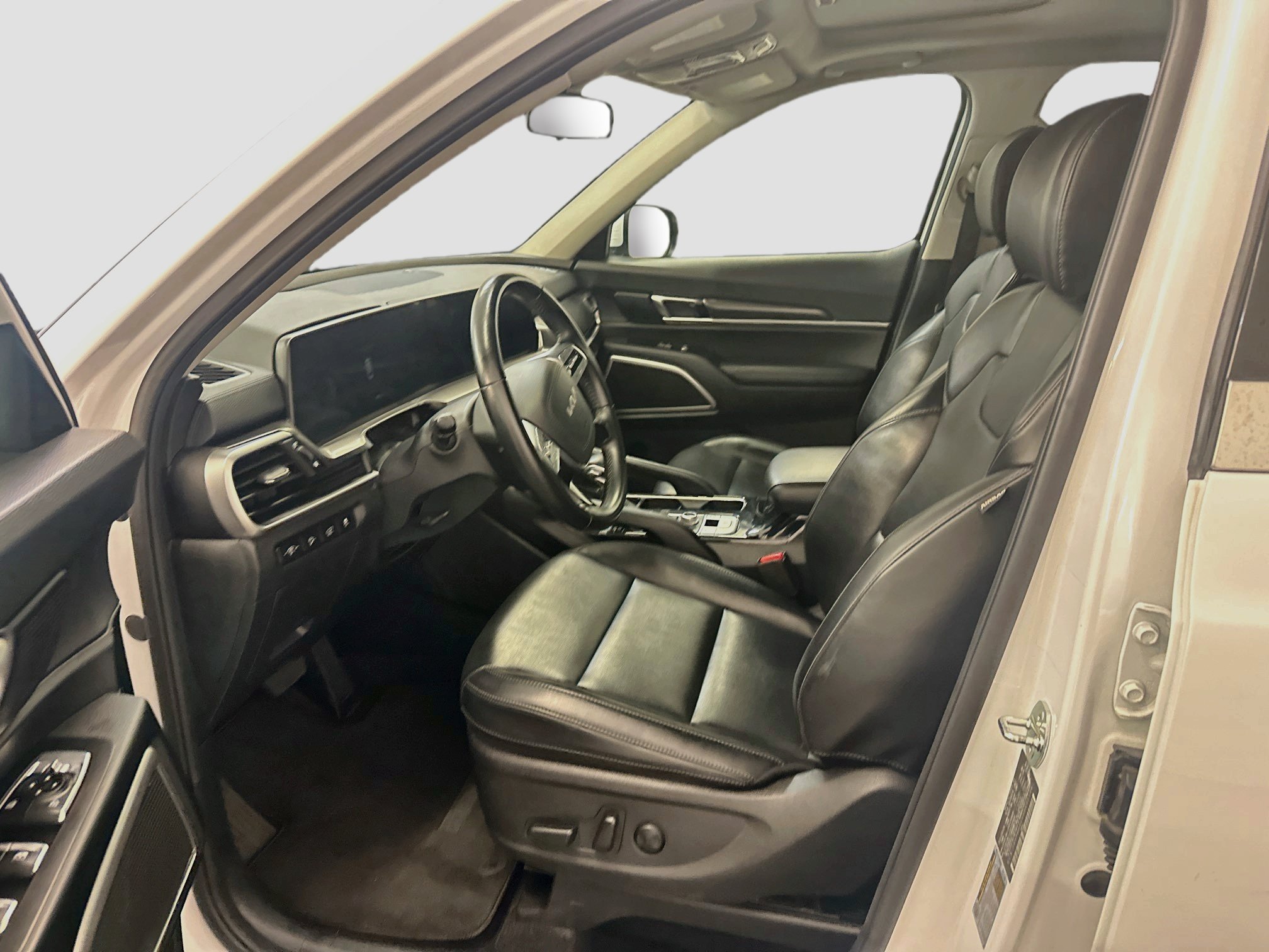 Used 2025 Kia Telluride S AWD/4WD image 13