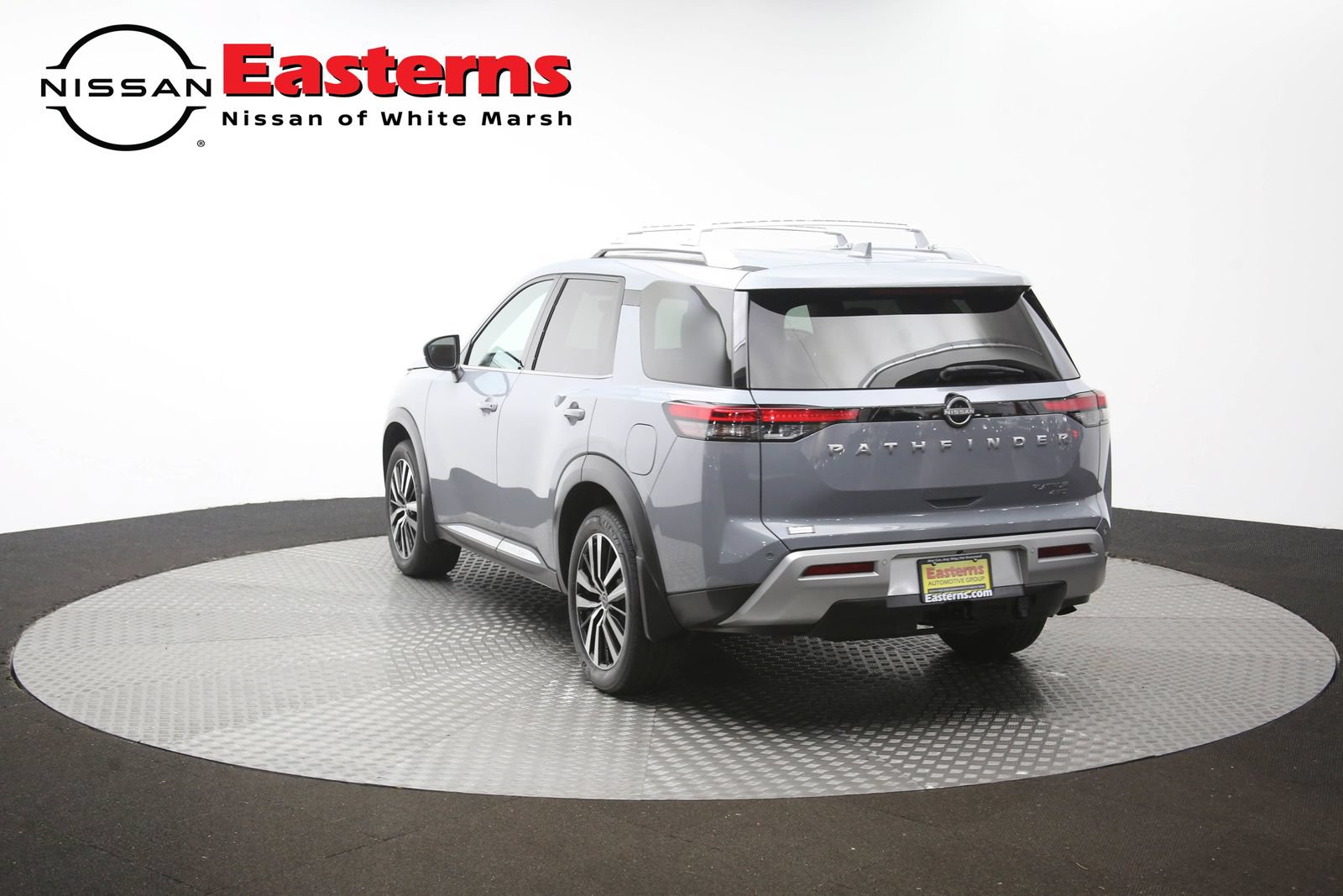 Used 2023 Nissan Pathfinder Platinum w/ Cargo Package AWD/4WD image 64