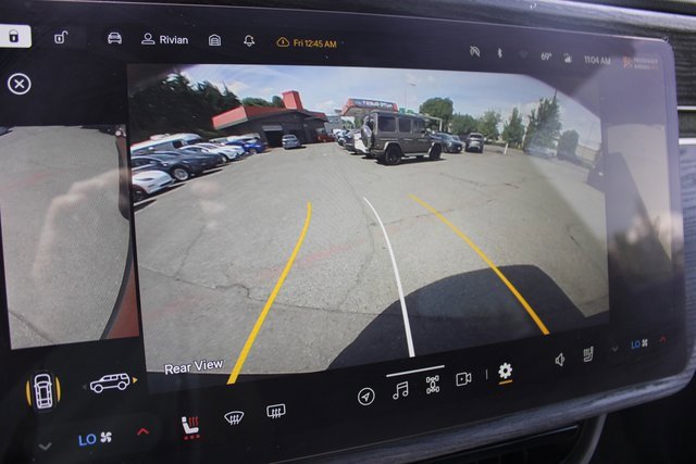 Used 2023 Rivian R1S Adventure image 14