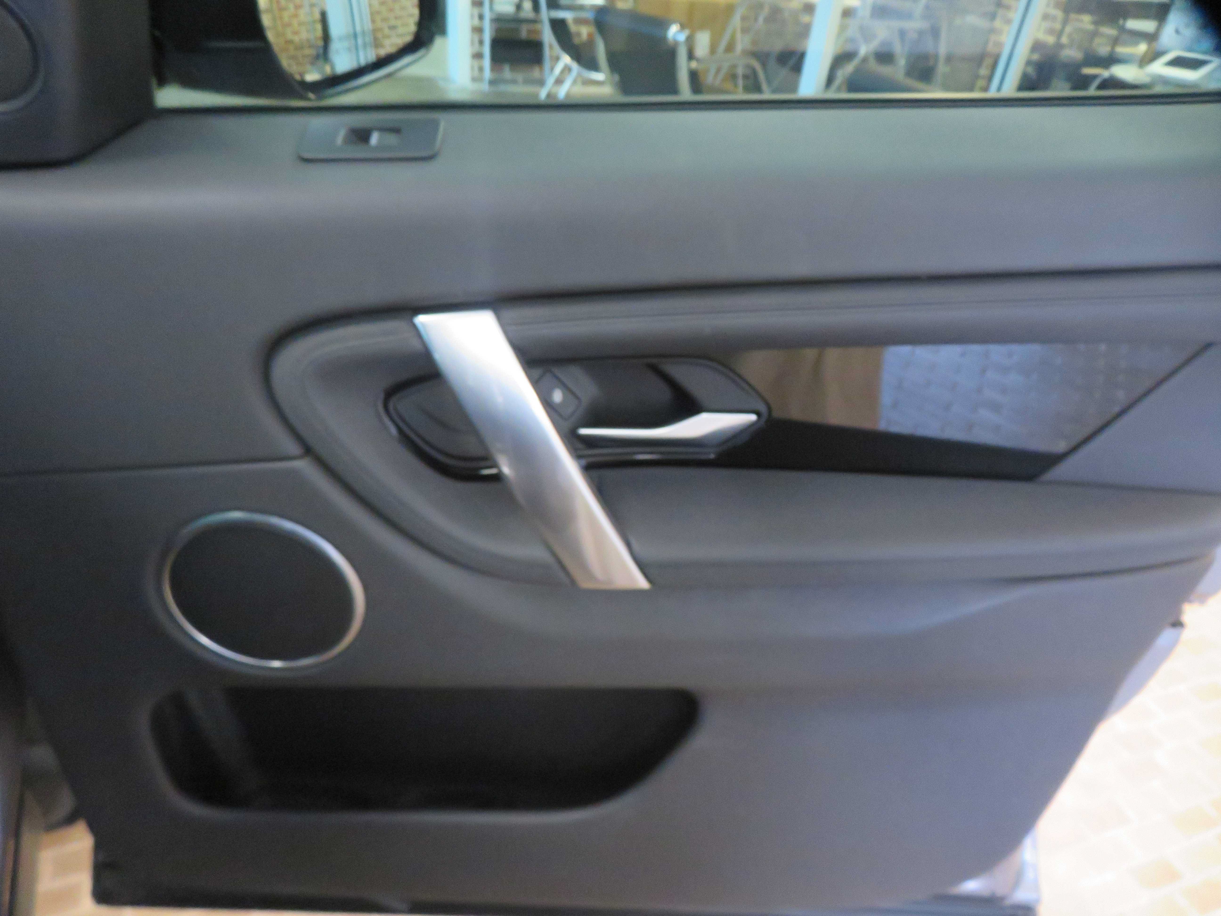 Used 2020 Land Rover Discovery Sport AWD/4WD image 24