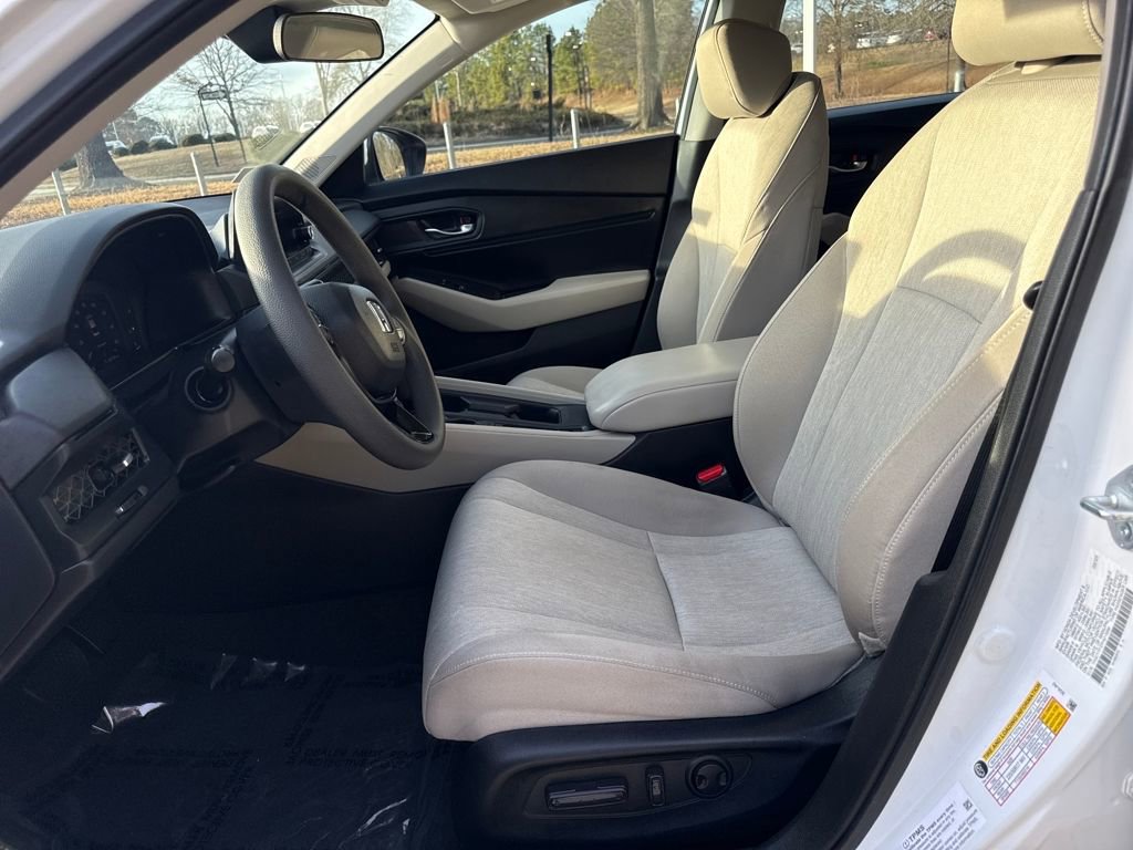 Certified 2023 Honda Accord EX image 19