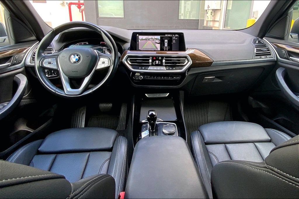 Used 2024 BMW X3 sDrive30i w/ Convenience Package RWD image 16