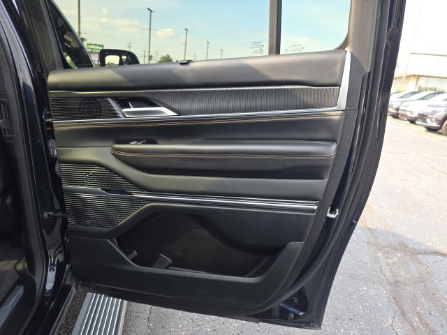 Used 2025 Jeep Grand Wagoneer L Series III w/ Quick Order Packagew 28T AWD/4WD image 37