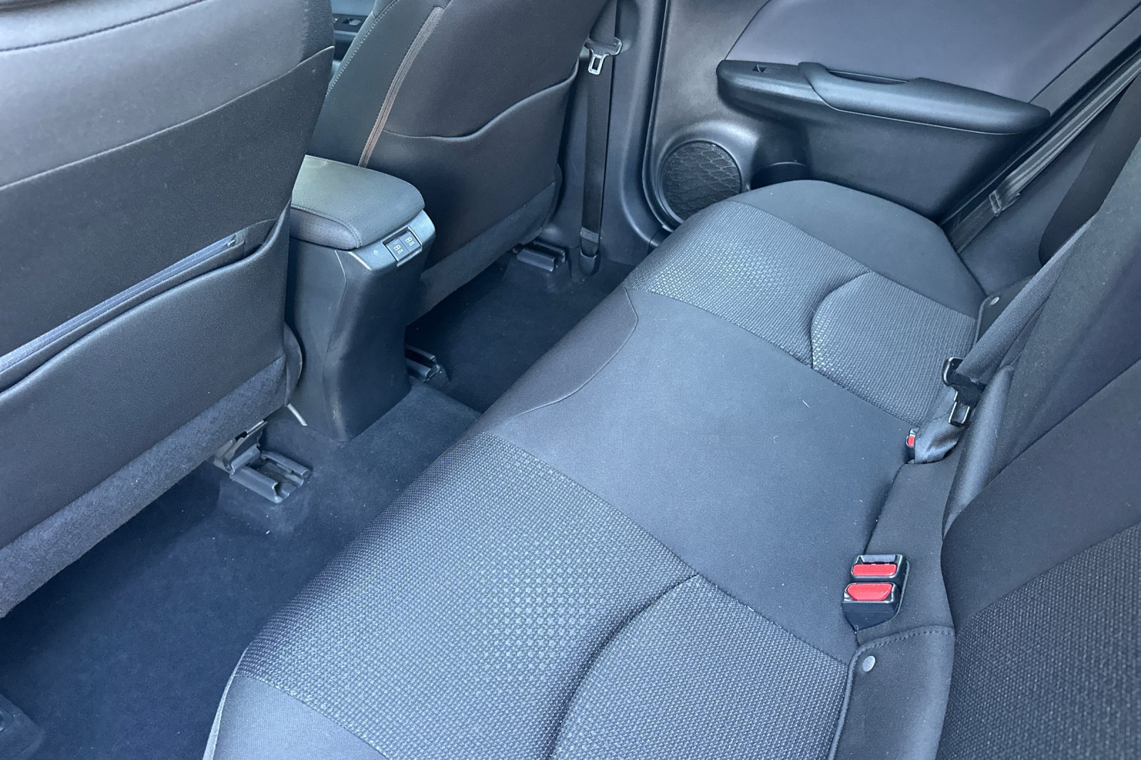 Certified 2021 Toyota Prius LE w/ Carpet Mat Package (TMS) FWD image 12