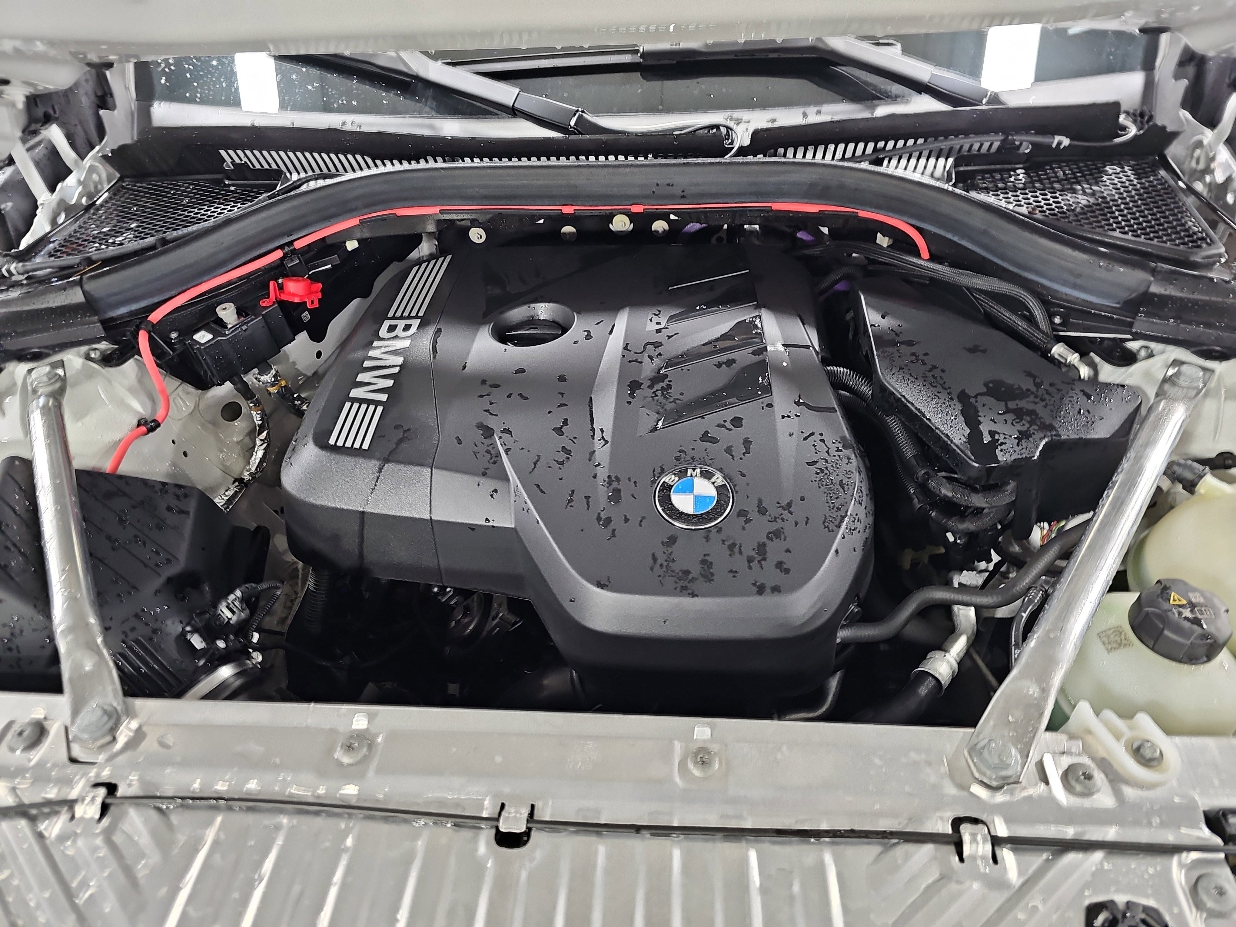 Certified 2025 BMW X3 xDrive30i w/ M Sport Package image 32