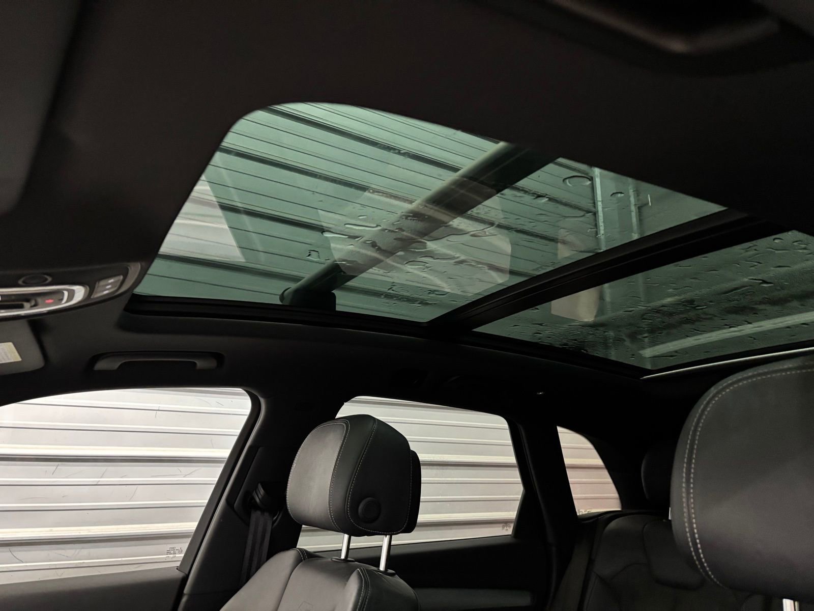 Used 2018 Audi SQ5 Prestige w/ Prestige Package image 19