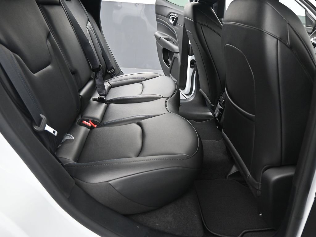 New 2026 Jeep Compass Limited image 15