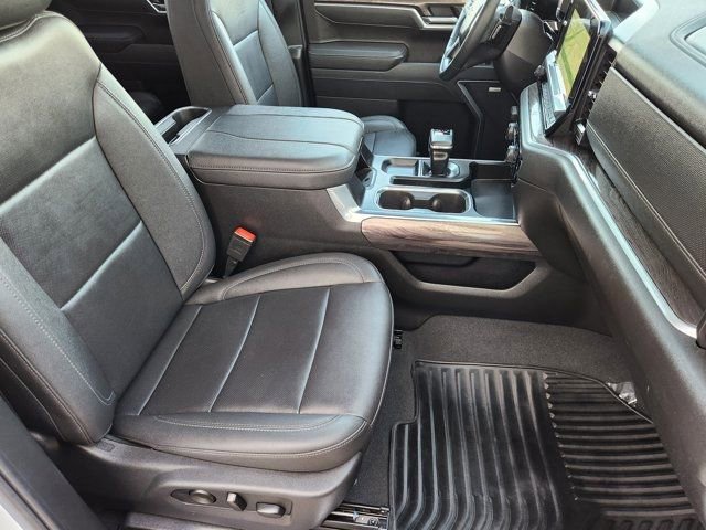 Used 2025 Chevrolet Silverado 1500 LTZ image 20
