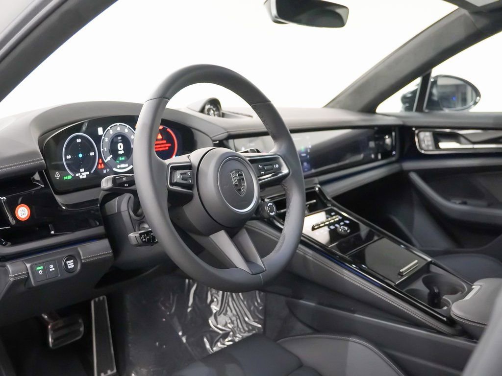 New 2026 Porsche Panamera Turbo image 4