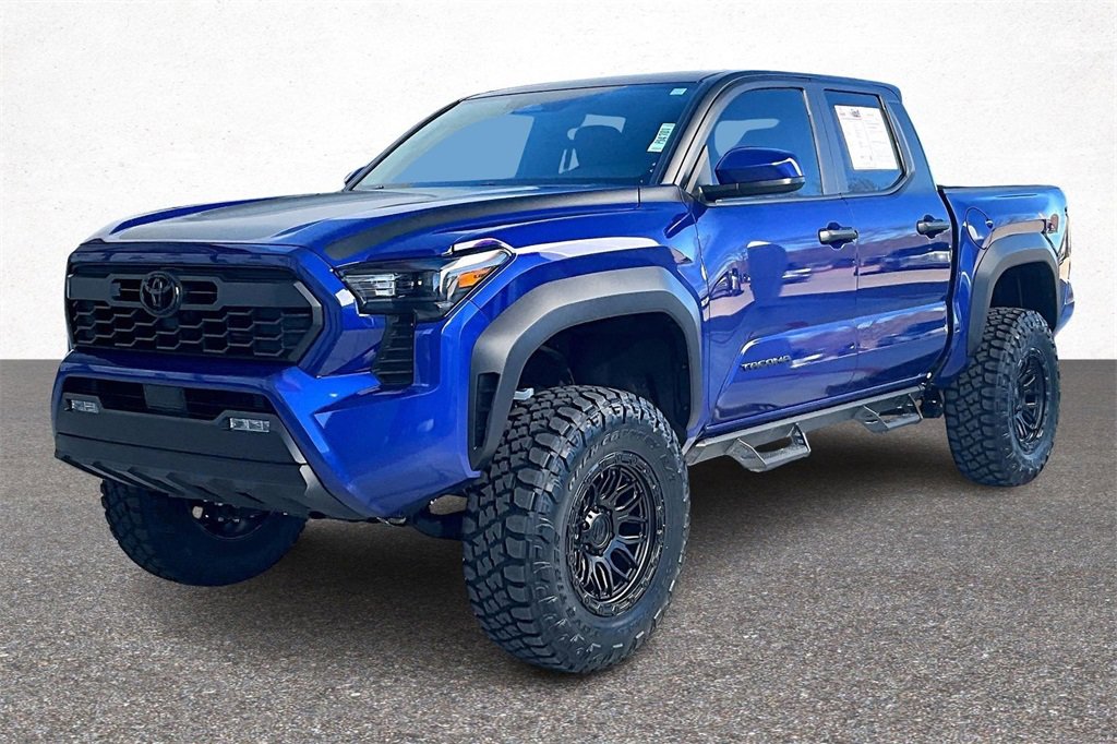 Used 2025 Toyota Tacoma TRD Off-Road image 4