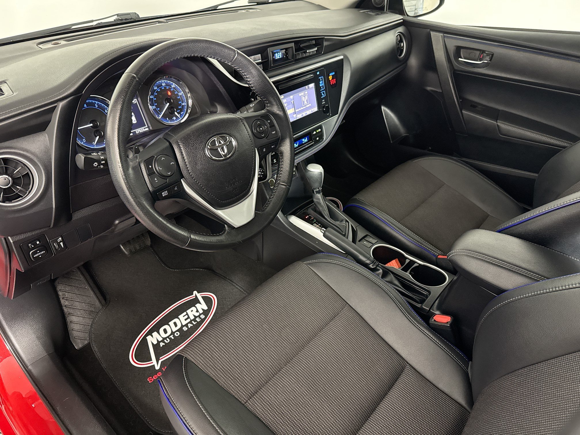 Used 2019 Toyota Corolla SE FWD image 19