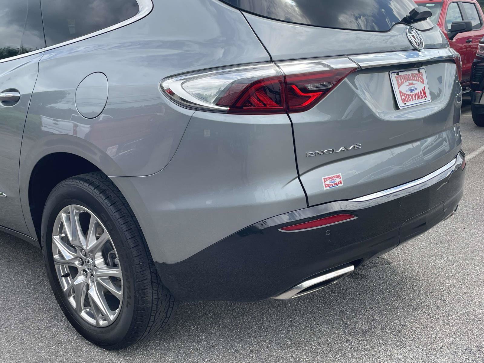 Used 2023 Buick Enclave Premium w/ Experience Buick Package FWD image 28