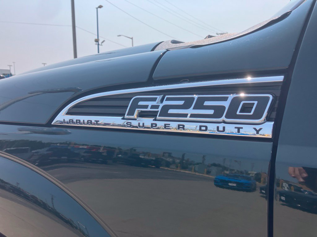 Used 2012 Ford F250 Lariat w/ Chrome Pkg AWD/4WD image 32