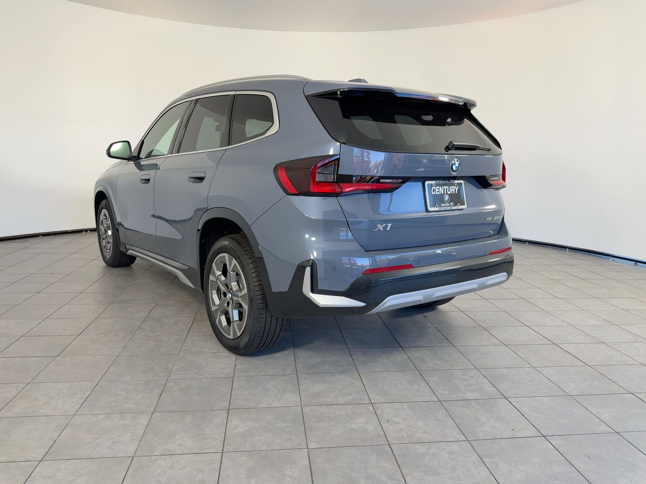 New 2026 BMW X1 xDrive28i w/ Convenience Package image 3