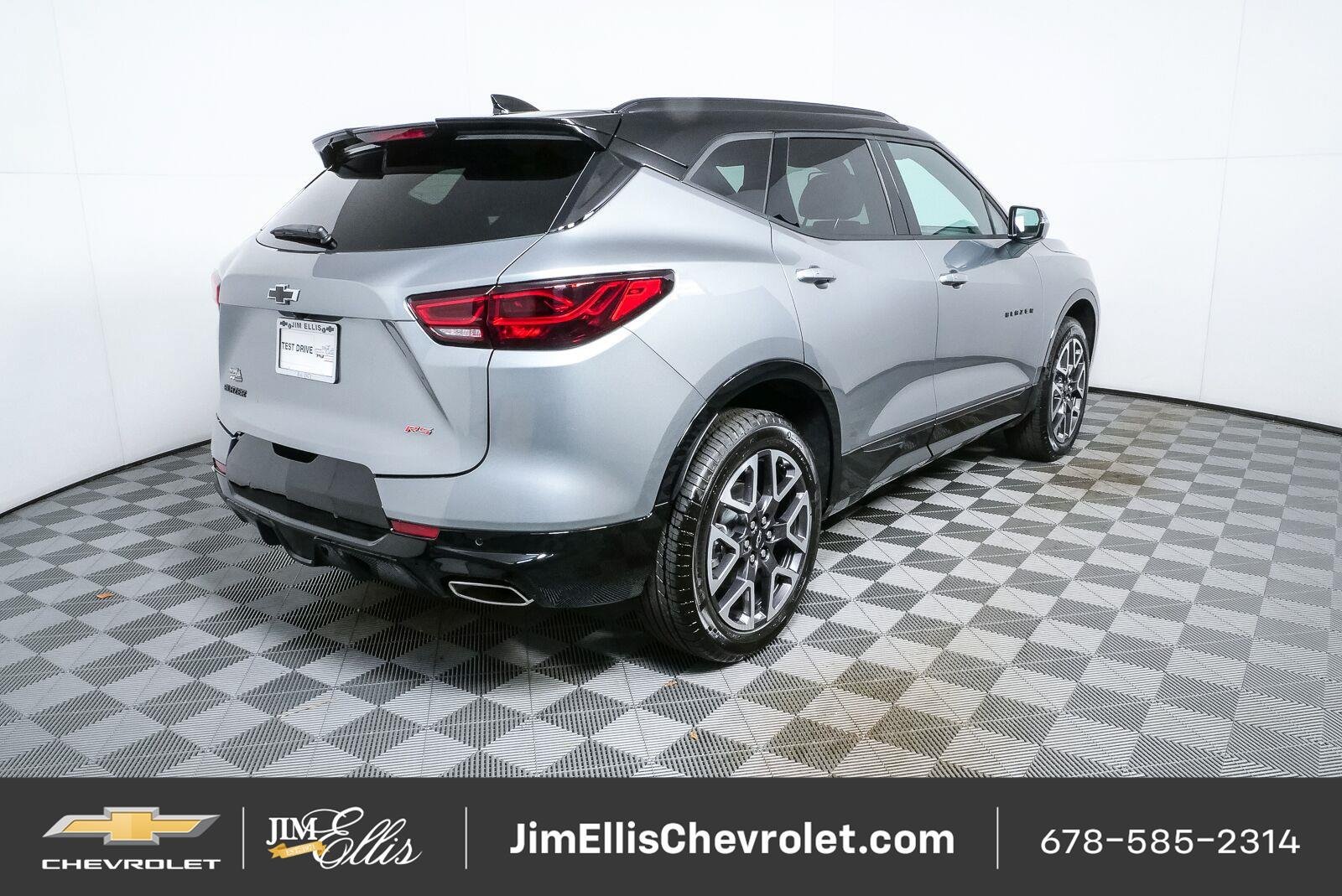 New 2026 Chevrolet Blazer RS w/ LPO, Floor Liner Package FWD image 3