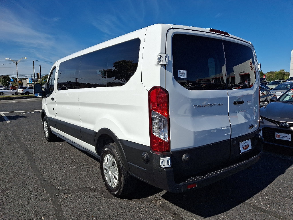 Used 2024 Ford Transit 350 XLT RWD image 4
