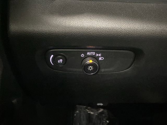 Used 2023 Chevrolet Traverse RS image 26