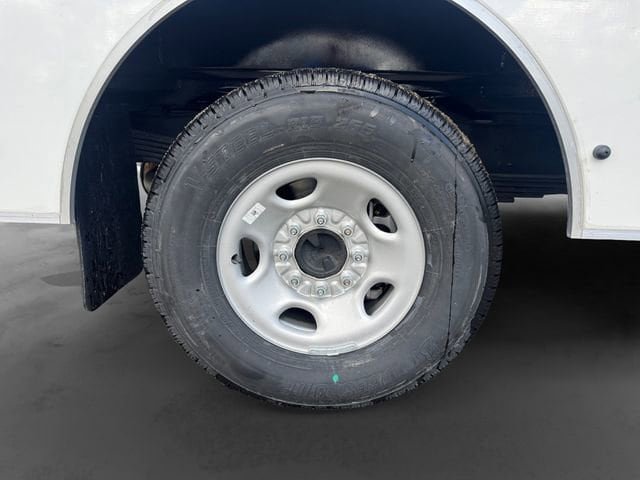 New 2026 GMC Savana 3500 w/ Power Convenience Package RWD image 7