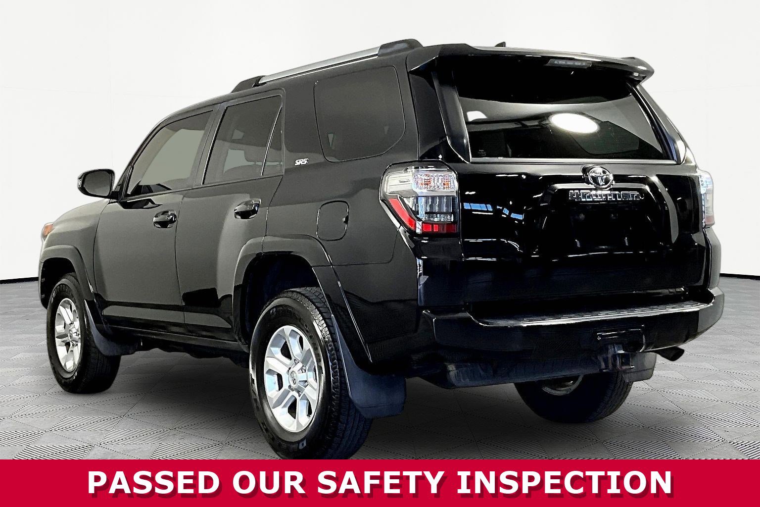 Used 2019 Toyota 4Runner SR5 Premium image 4