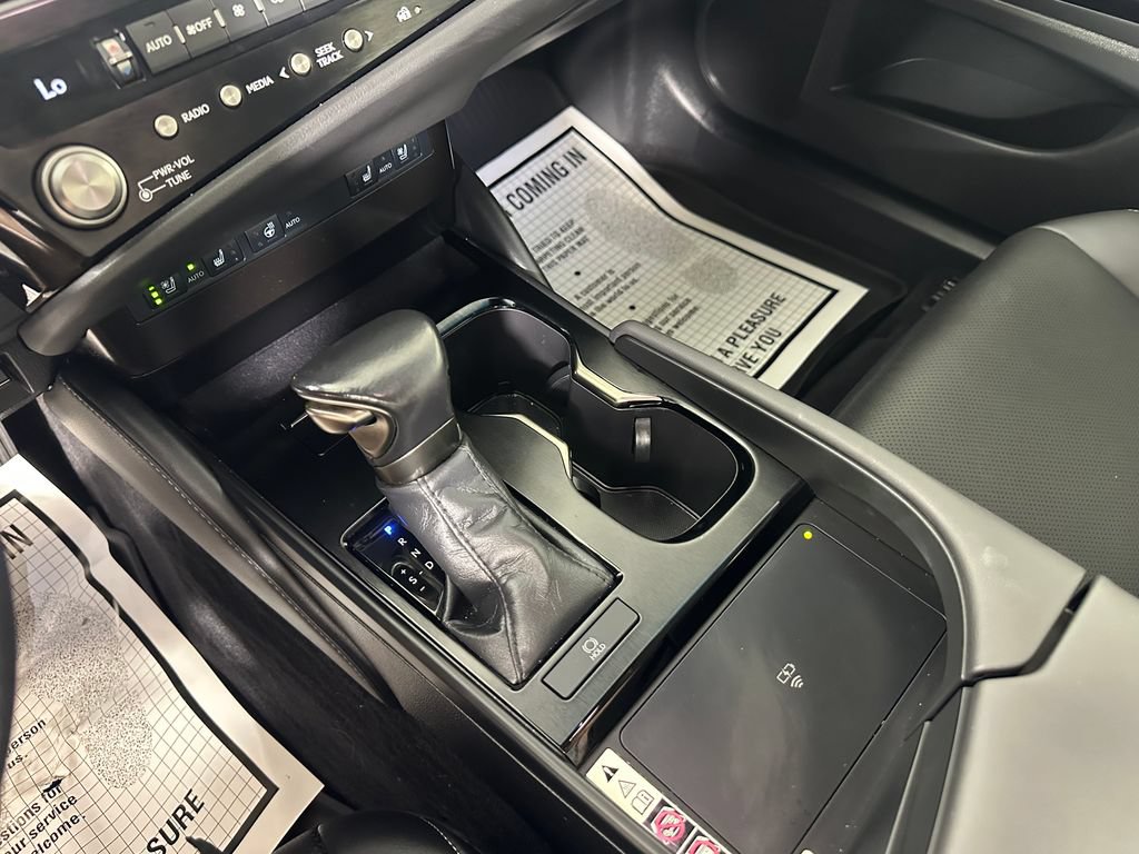 Used 2023 Lexus ES 250 w/ Premium Package AWD/4WD image 34
