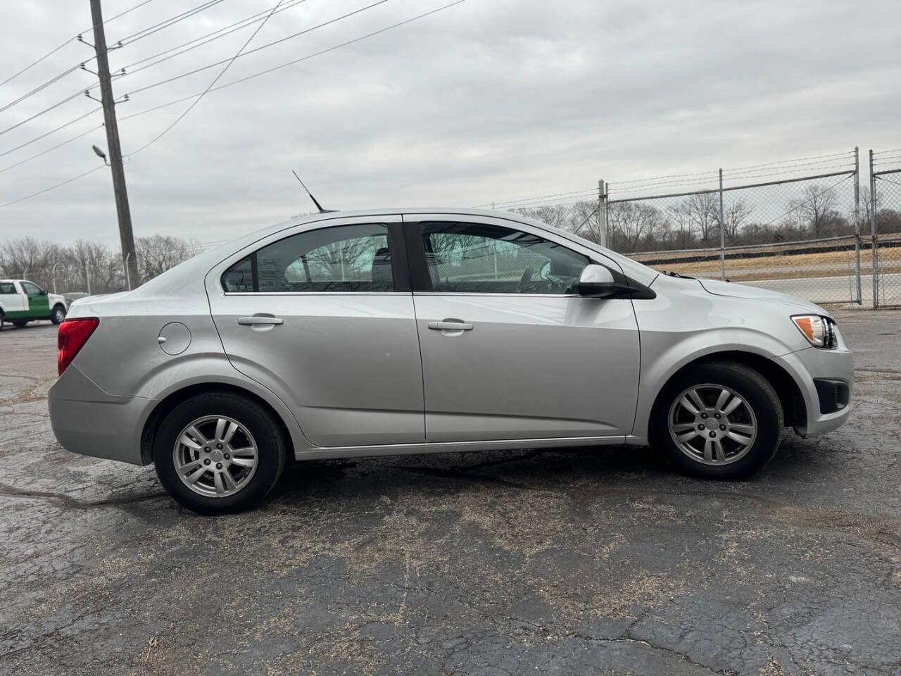 Used 2012 Chevrolet Sonic LT image 2