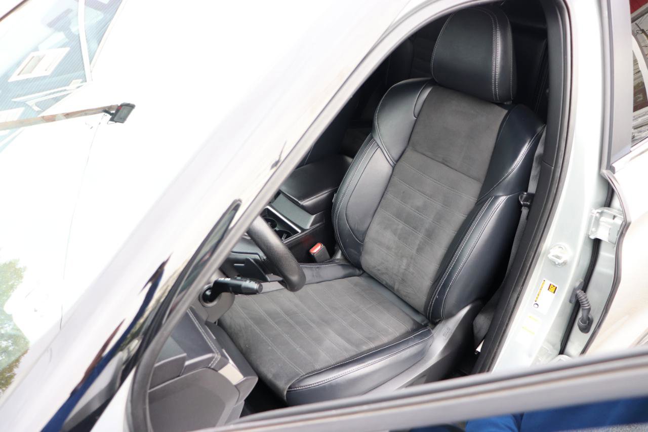 Used 2024 Mitsubishi Outlander AWD image 11