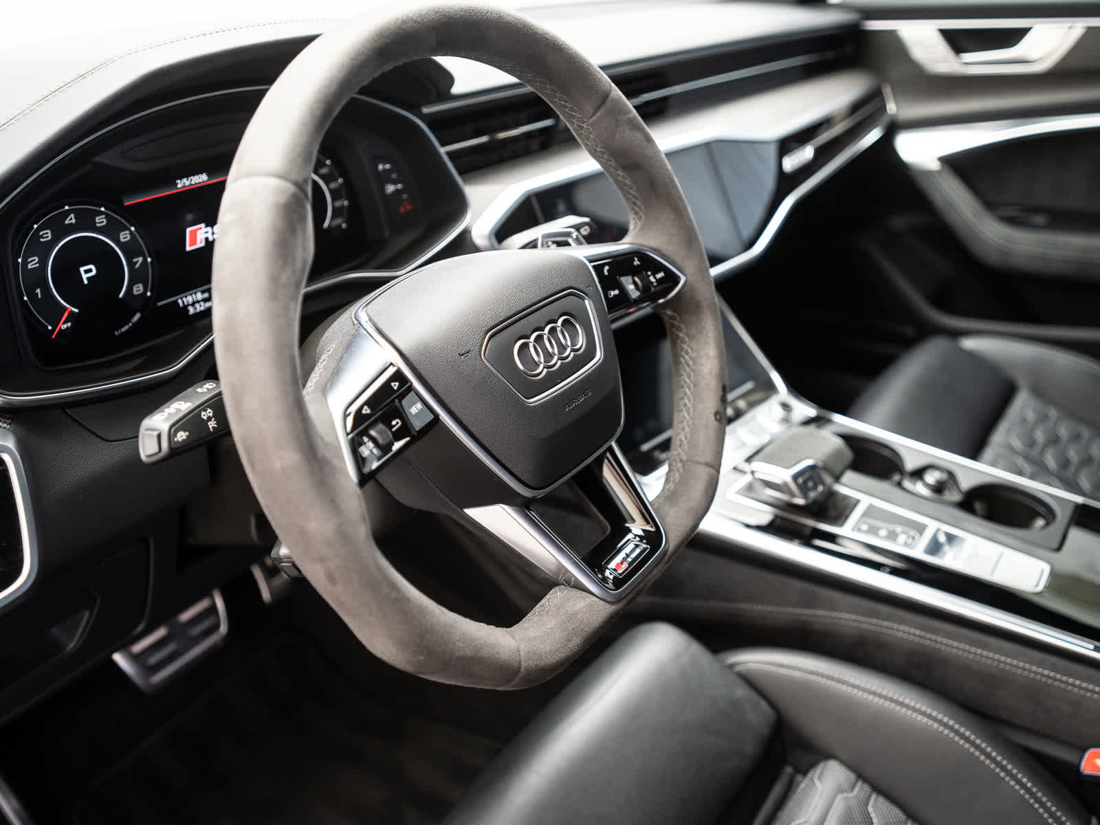 Used 2024 Audi RS 6 performance image 21