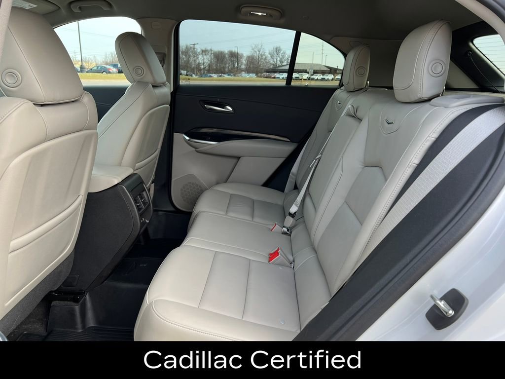 Certified 2022 Cadillac XT4 Premium Luxury w/ Enhanced Visibility Package image 5
