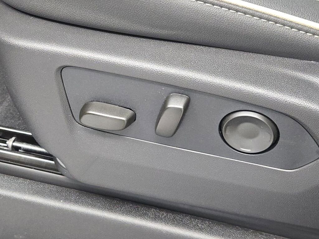 New 2026 GMC Yukon XL Elevation w/ Elevation Premium Package image 28