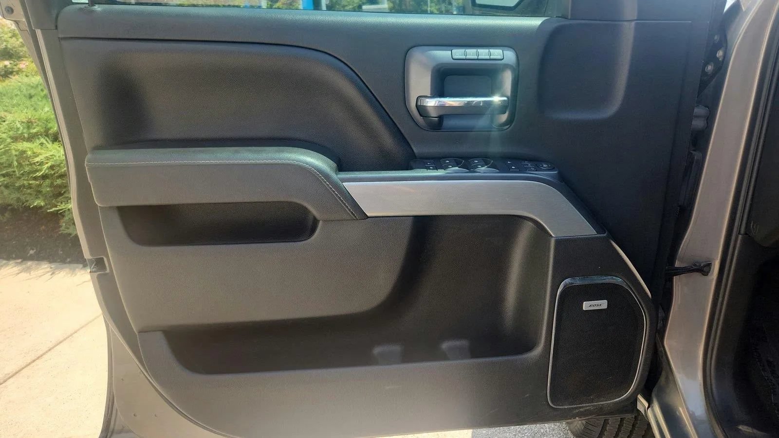 Used 2017 Chevrolet Silverado 2500 LTZ w/ LTZ Plus Package AWD/4WD image 15