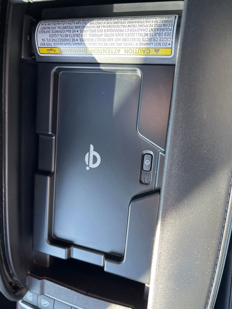 Used 2022 Toyota Highlander Limited image 17